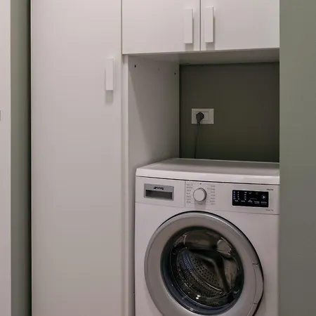 Apartment Casa Attilia - Con Terrazza Wifi E Aria Condizionata Sirmione