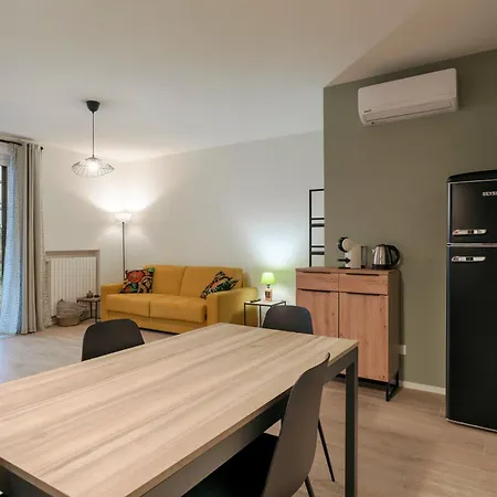 Casa Attilia - Con Terrazza Wifi E Aria Condizionata Apartment